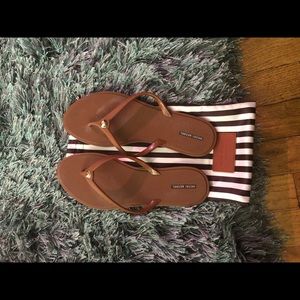 Henri Bendel flip flops